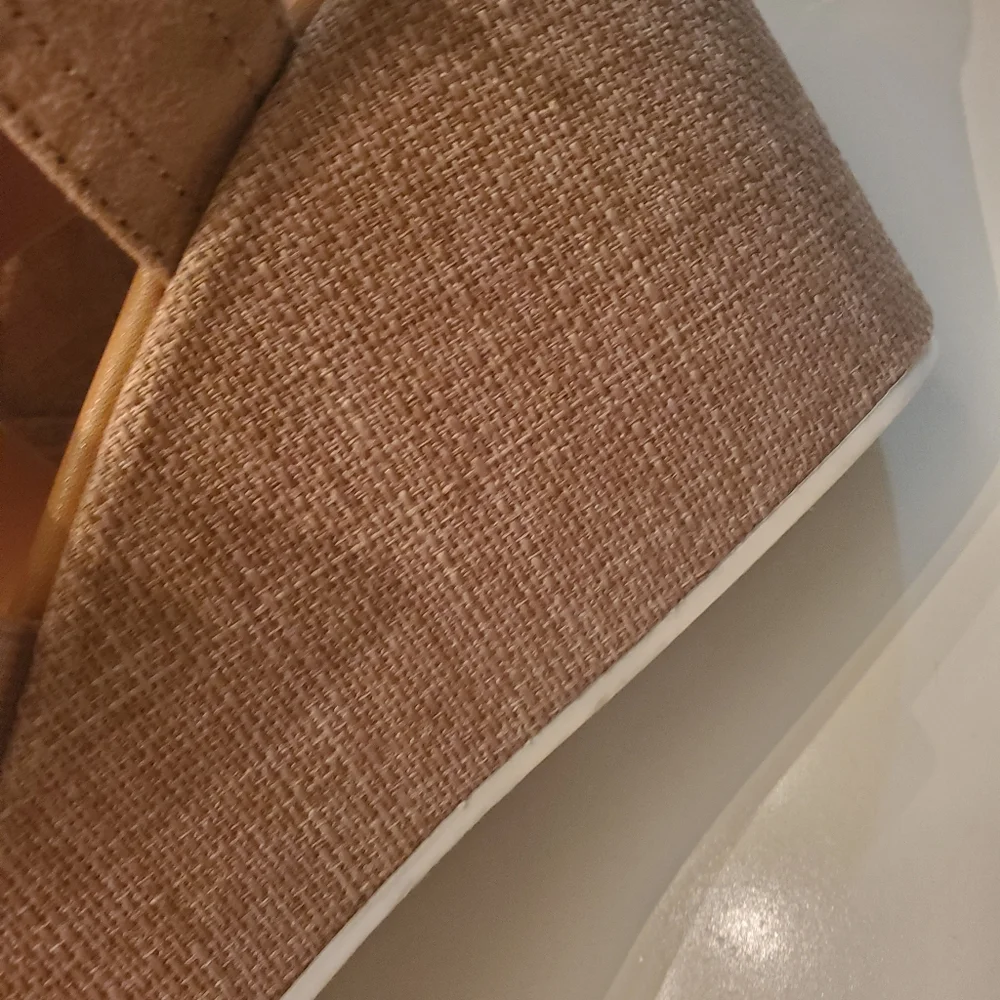 Tan color platforms size 11 women's new with tags 3 inches high
